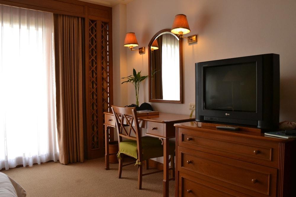 Suan Sampran Hotel Nakhon Pathom Exterior photo