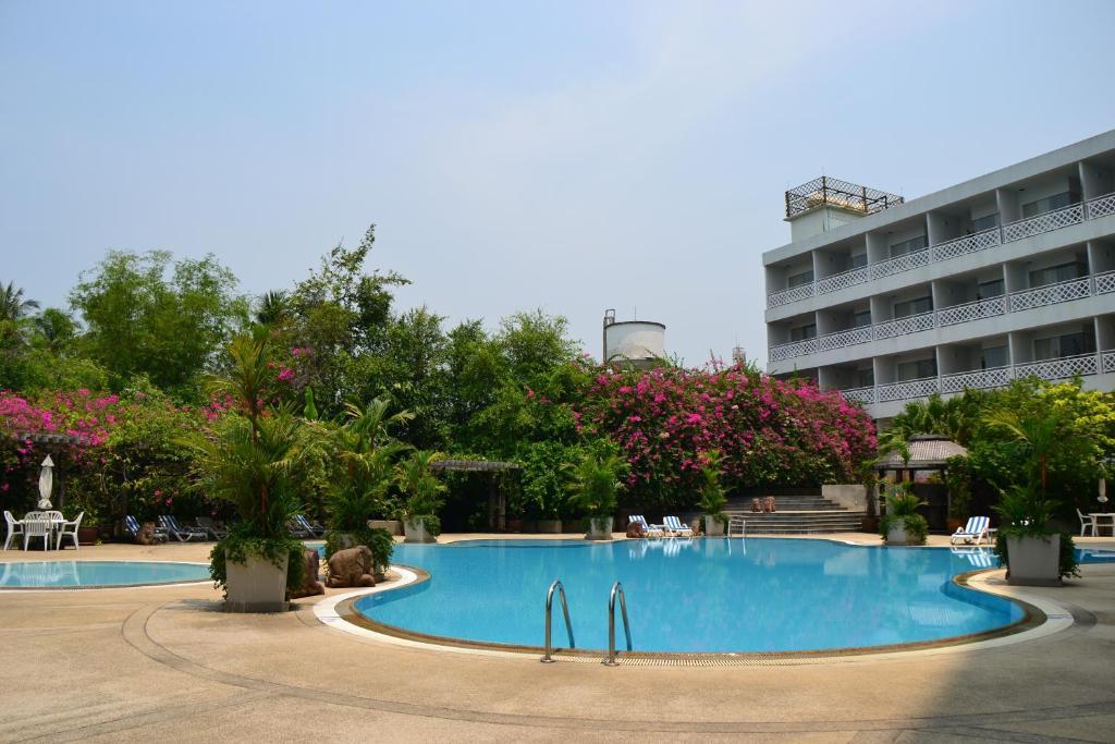 Suan Sampran Hotel Nakhon Pathom Exterior photo