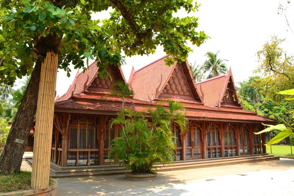 Suan Sampran Hotel Nakhon Pathom Exterior photo