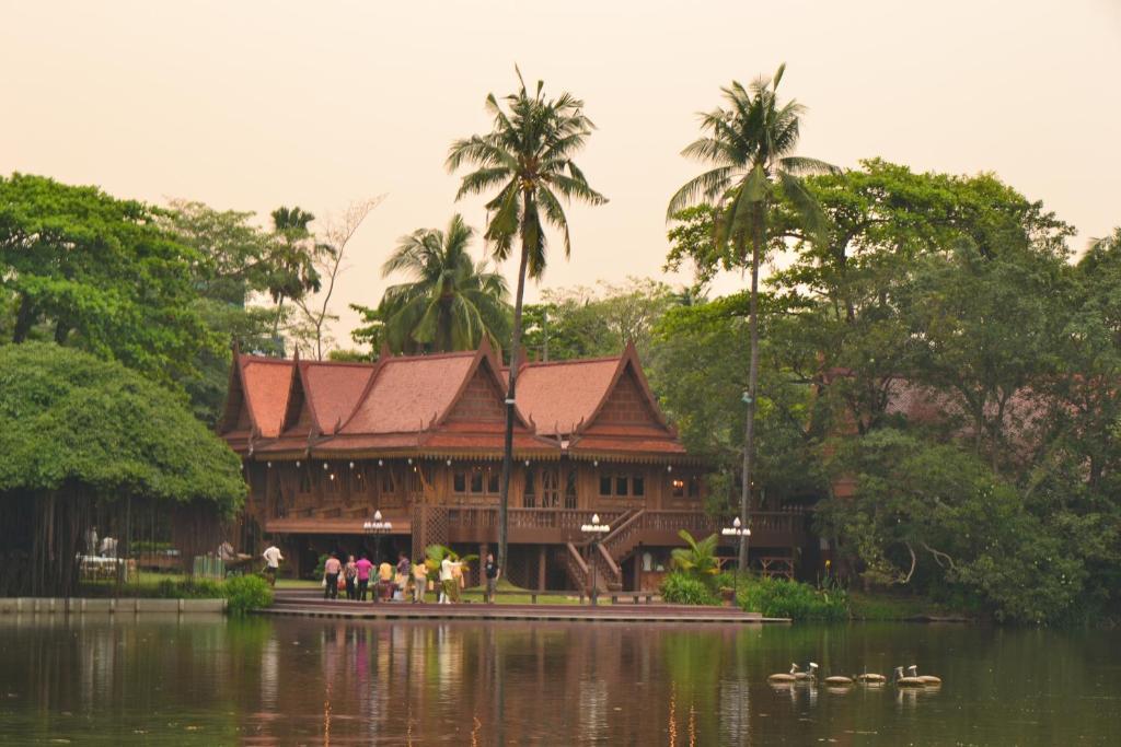 Suan Sampran Hotel Nakhon Pathom Exterior photo